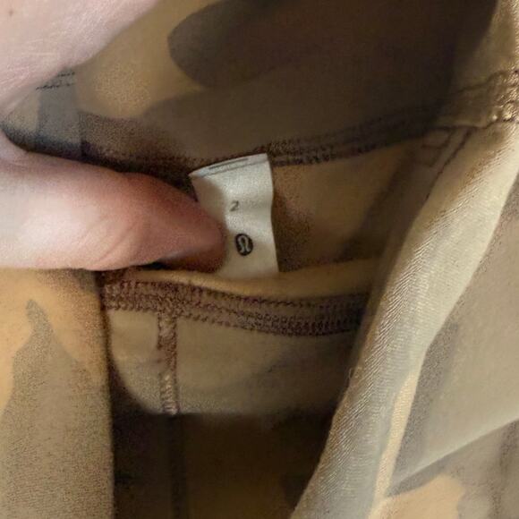 Lululemon Align Tight Leggings Brown Tan Camo Pattern 28" Womens 2 - Picture 3 of 5